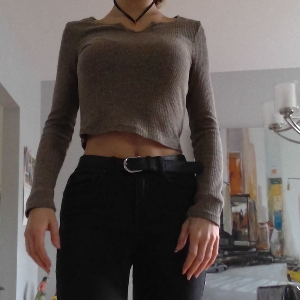 Green crop top - Picture 7 of 7